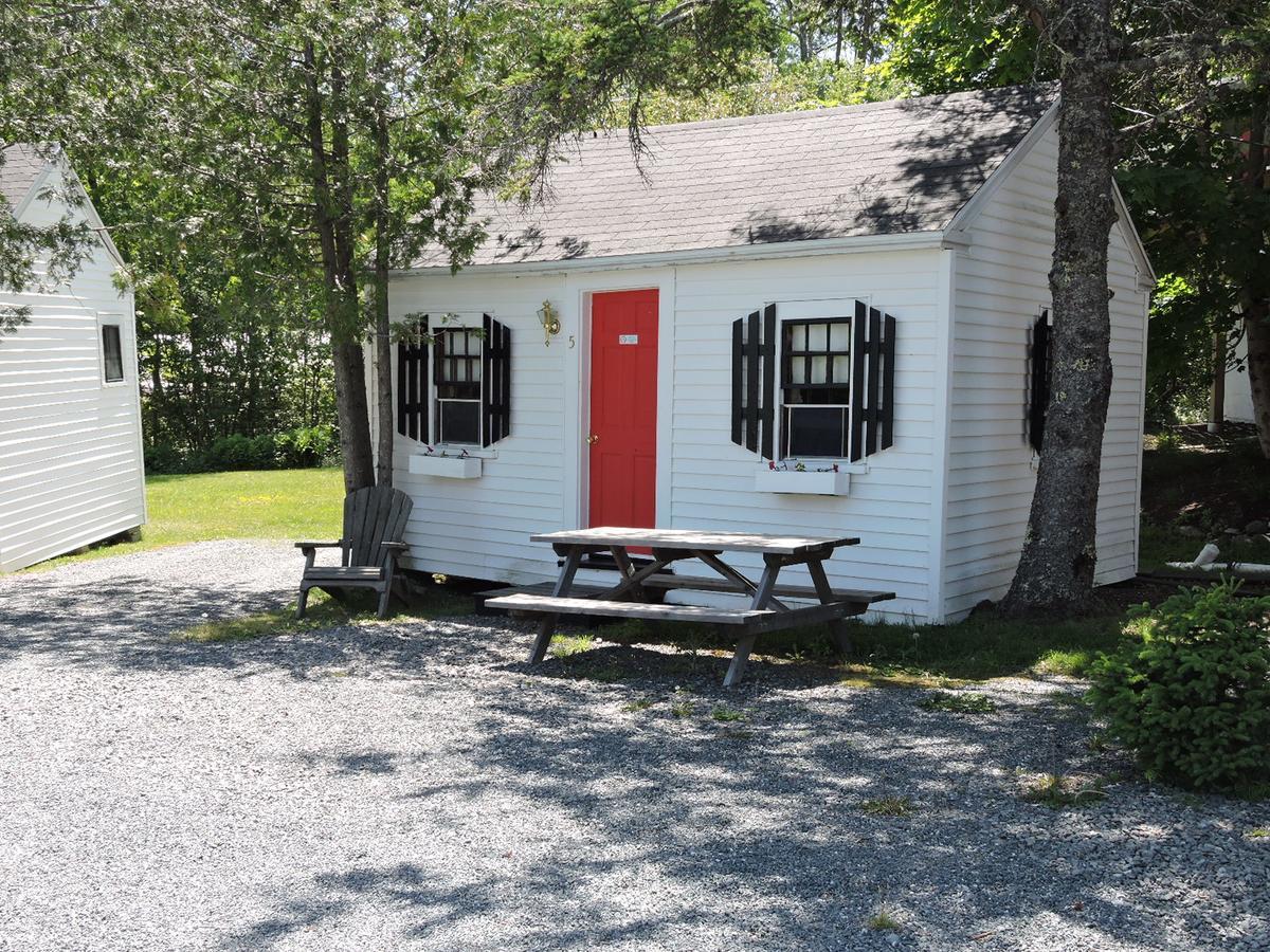 Open Hearth Inn Trenton Exterior photo