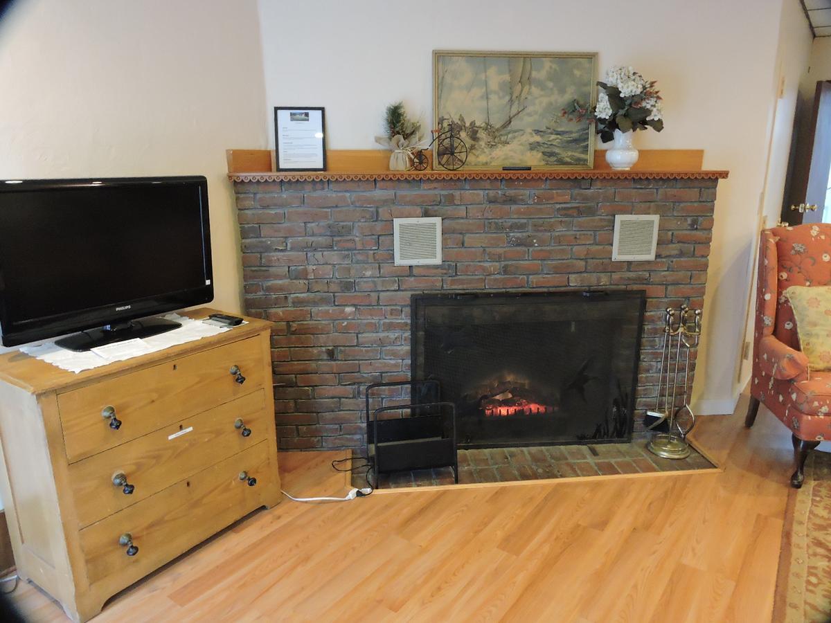 Open Hearth Inn Trenton Exterior photo
